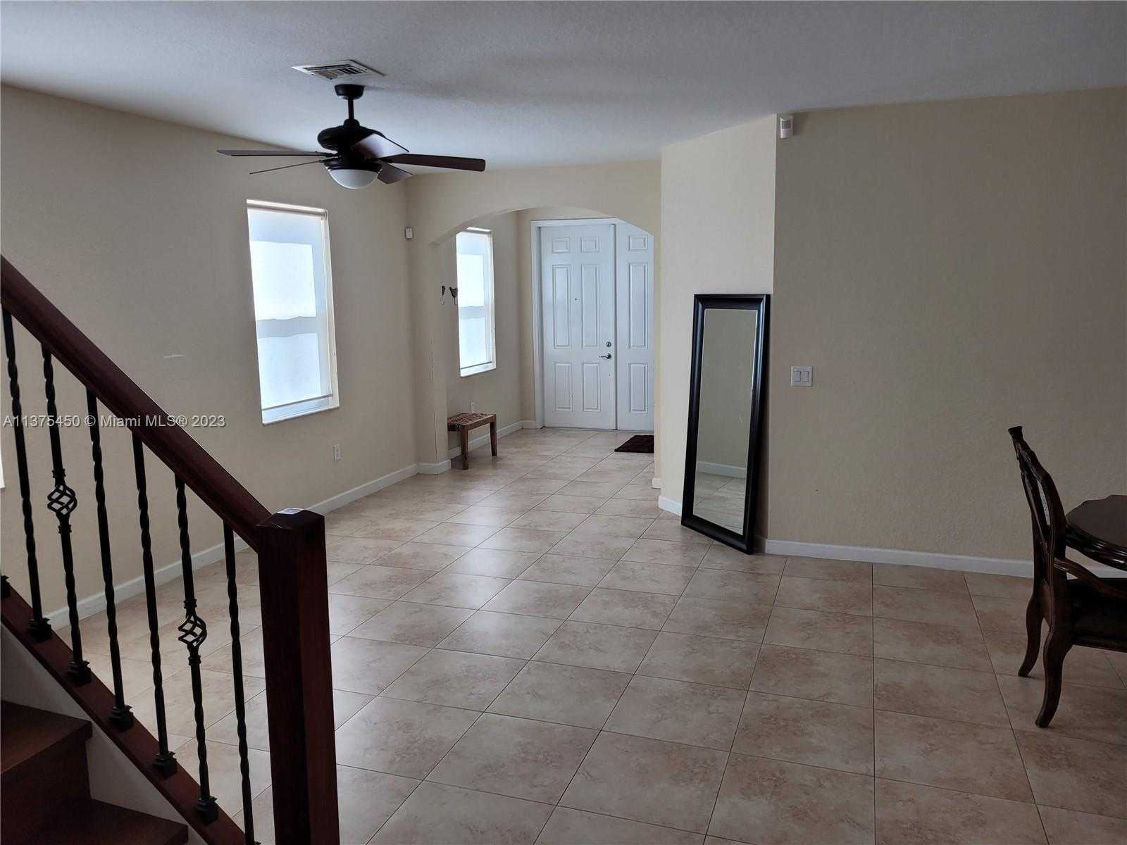 House in Doral, Florida 11691371