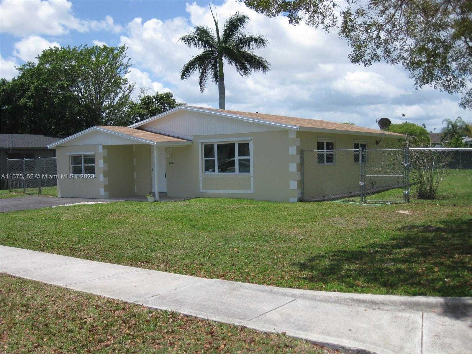House in Homestead, Florida 11691377