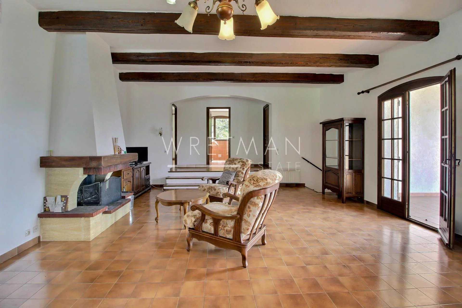Hus i Montauroux, Provence-Alpes-Cote d'Azur 11691390
