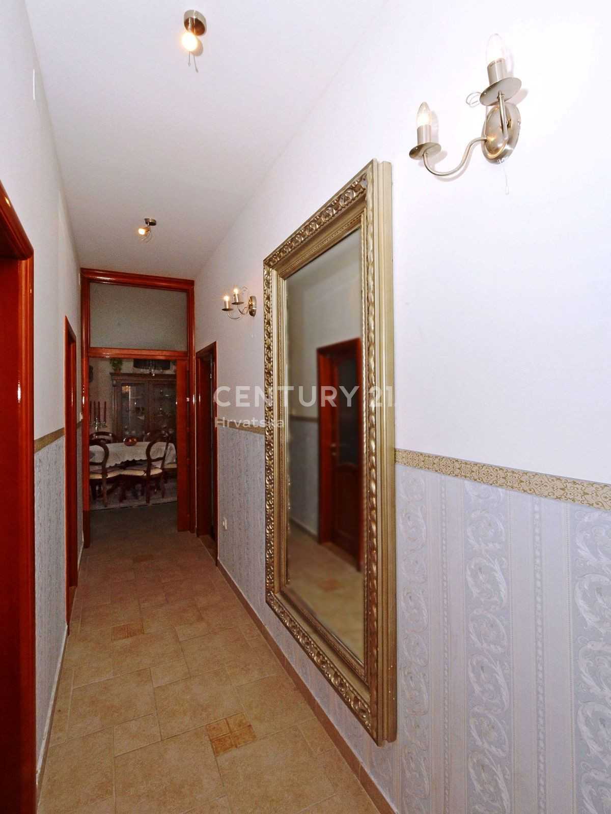 Condominium in , Split-Dalmatia County 11691723