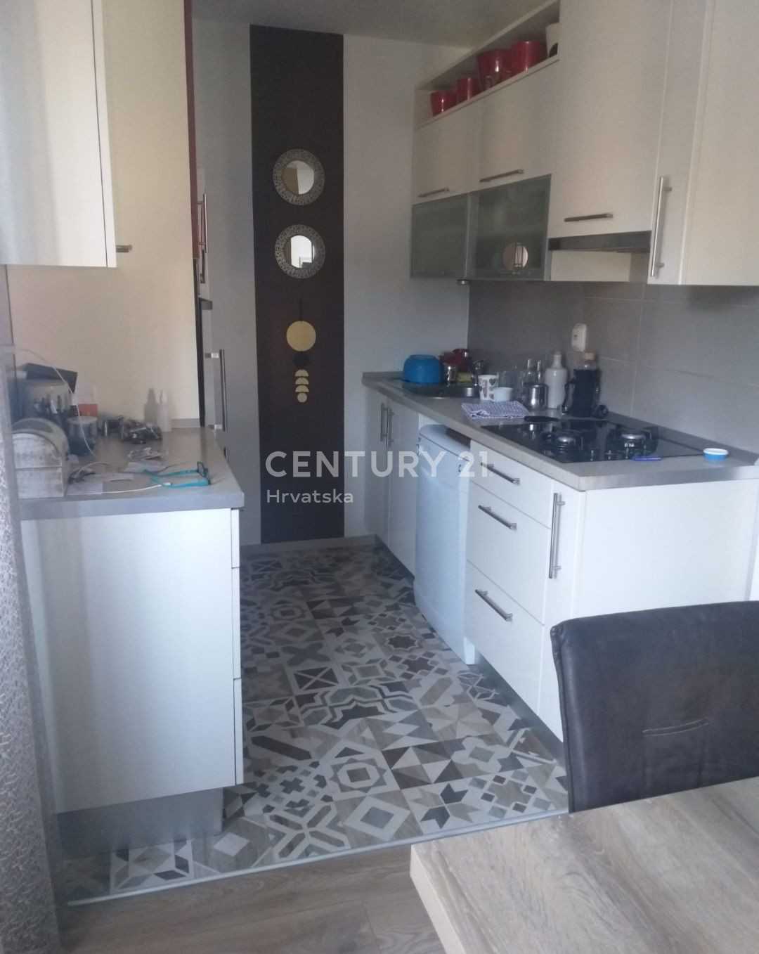 Condominium in , Split-Dalmatia County 11691724
