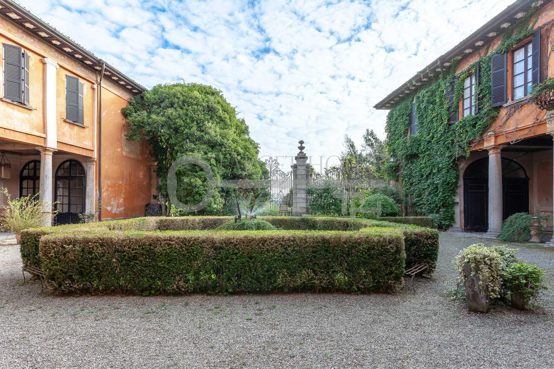 Huis in Azzate, Lombardije 11691980