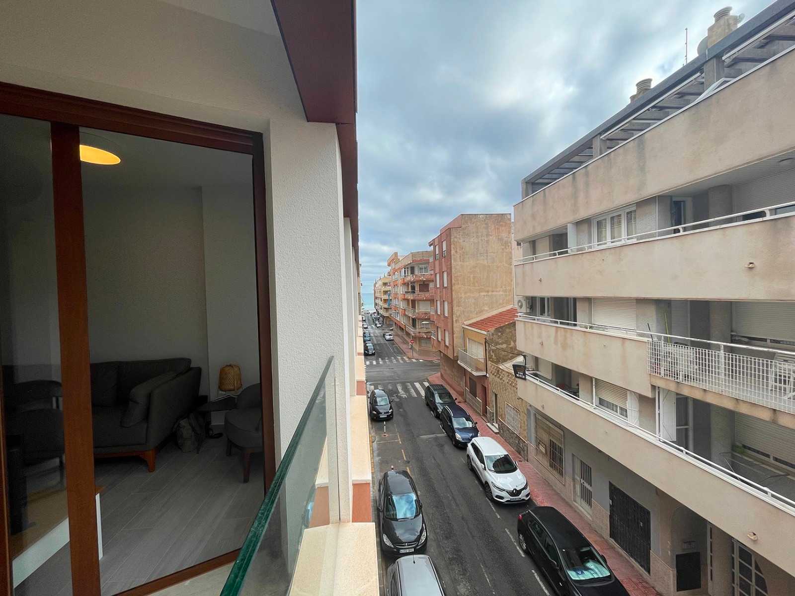 Condominium in Torrevieja, Valencia 11692021