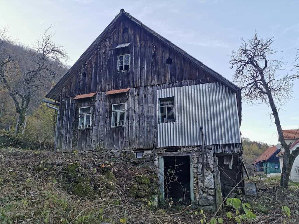 casa en Osilnica, Osilnica 11692034