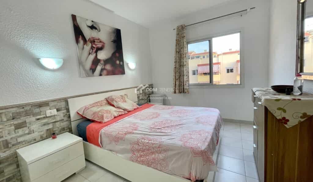 Condominium in Los Cristianos, Canarische eilanden 11692190