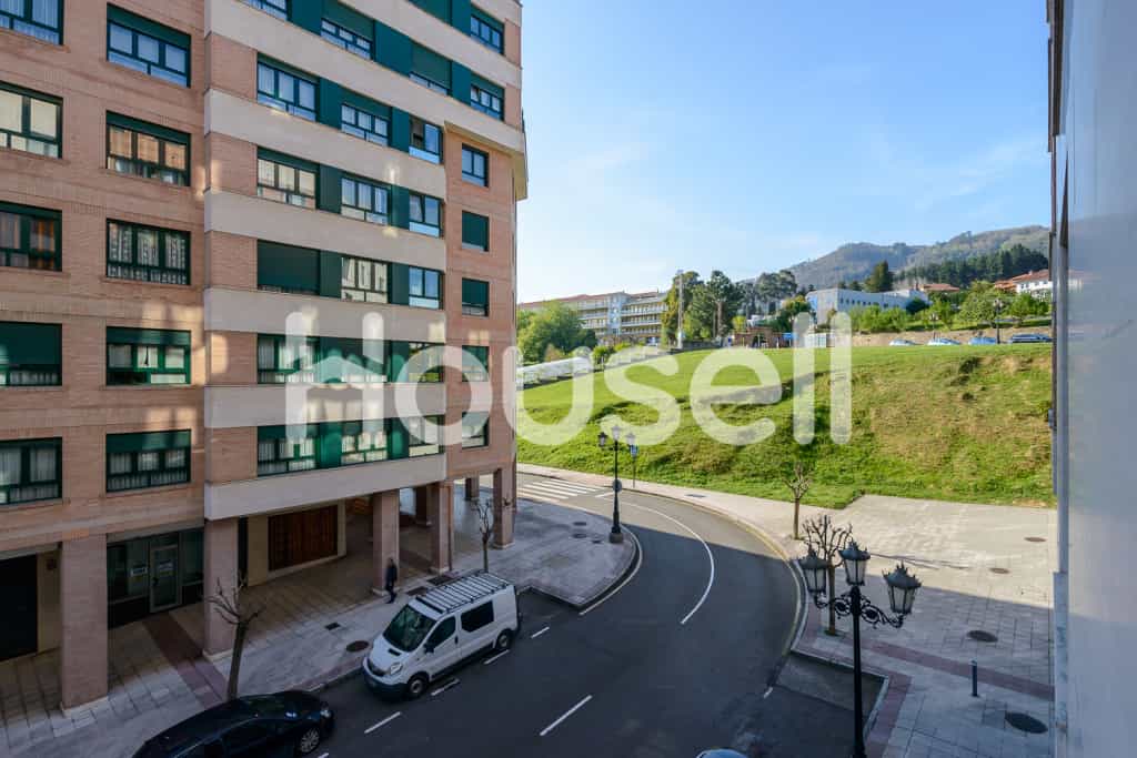 公寓 在 Oviedo, Principado de Asturias 11692213