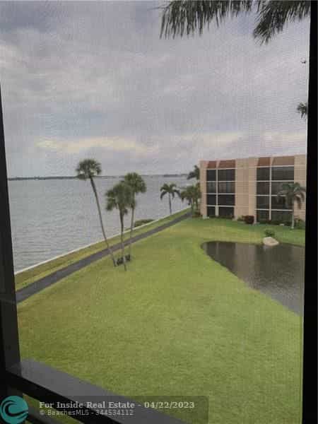 Osiedle mieszkaniowe w Jensen Beach, Florida 11692232