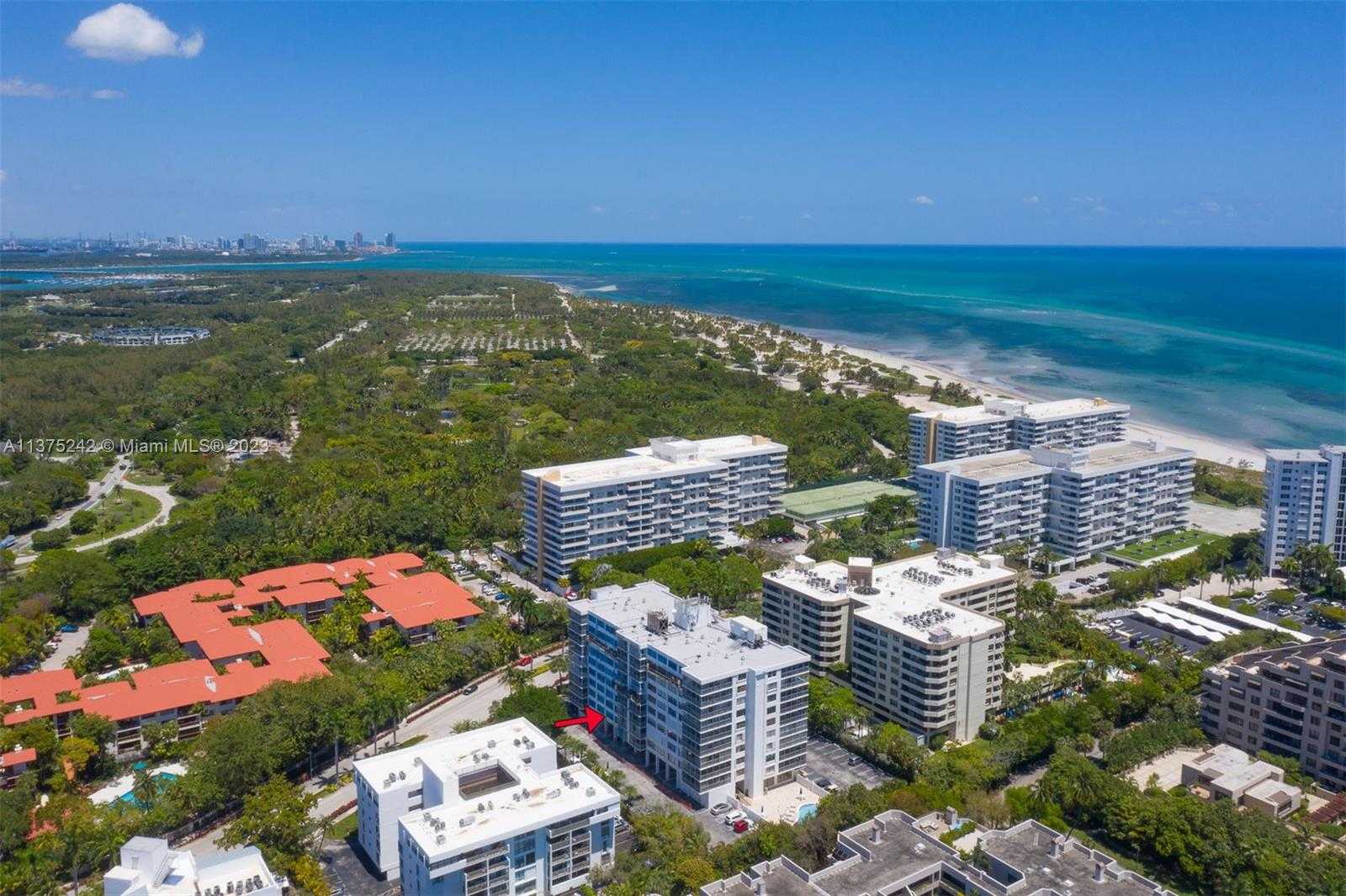 Condominium in Miami, Florida 11693270