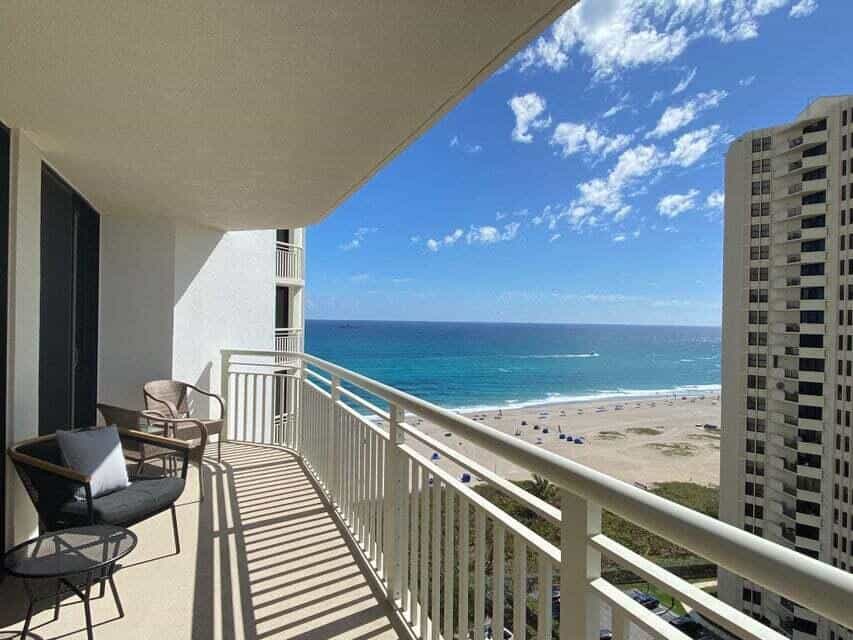 Condomínio no Praia da Riviera, Flórida 11693274