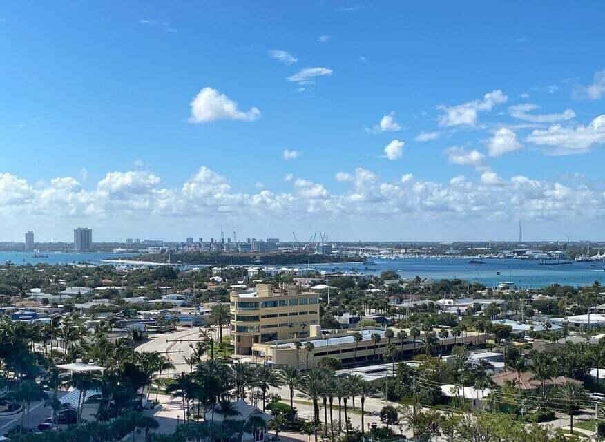 Condominium in Riviera Beach, Florida 11693274