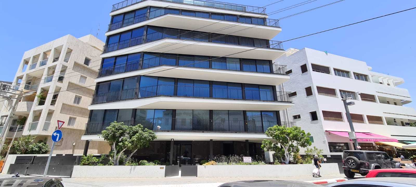 Condominium in Tel Aviv-Yafo, Frug Street 11693395