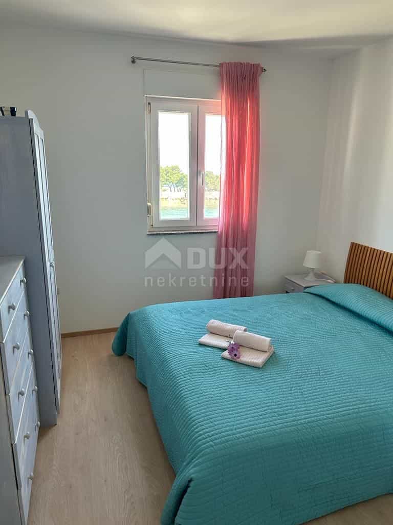 公寓 在 Ugljan, Zadar County 11693500