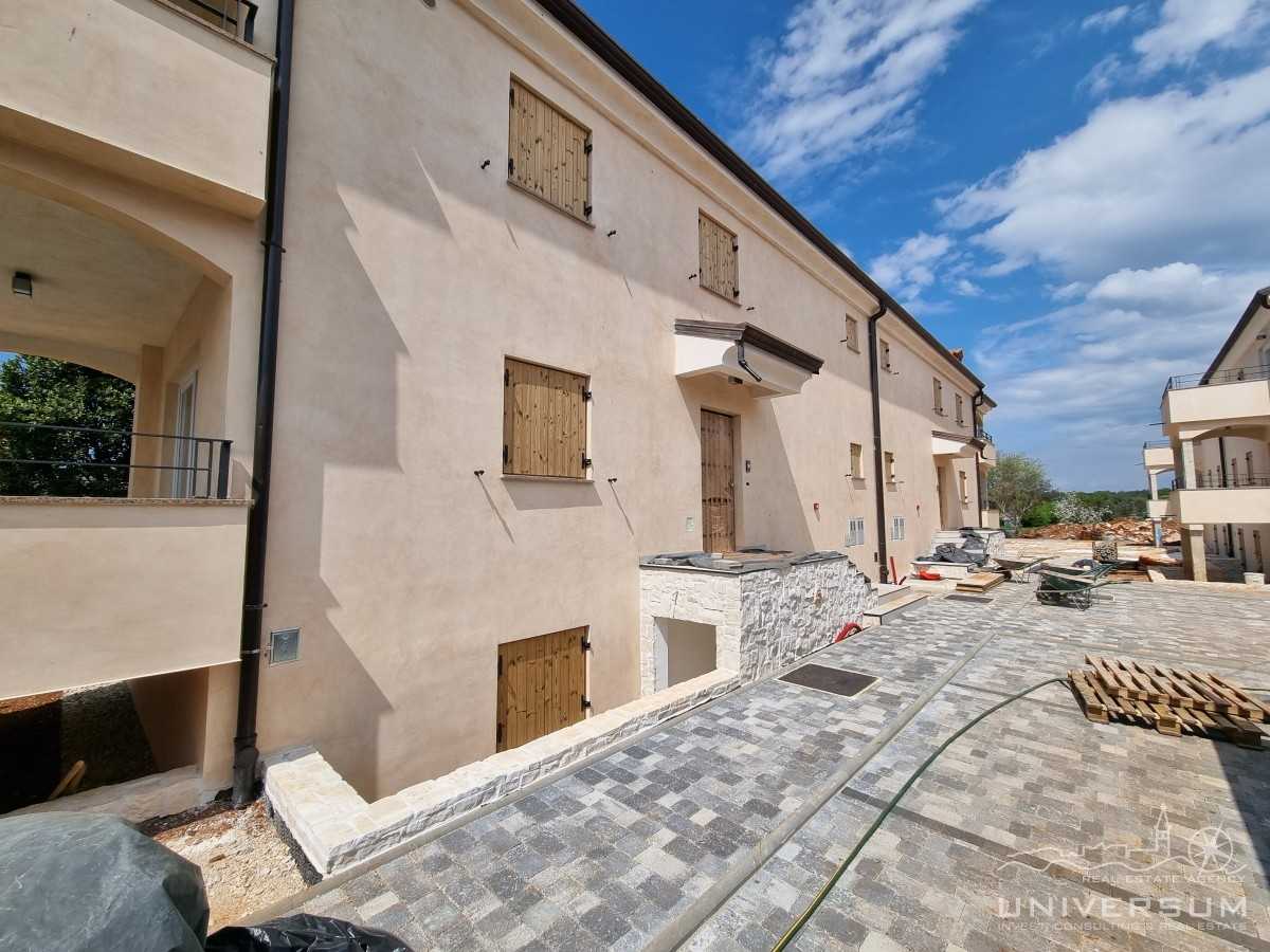 公寓 在 Umag, Istria County 11694578