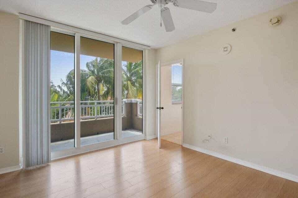 House in South Bay Estates, Florida 11695381
