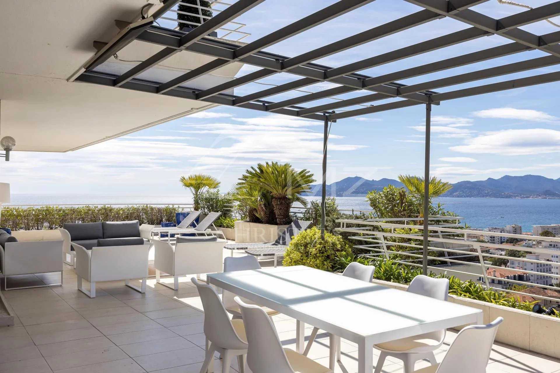 Condominio nel Cannes, Alpes-Maritimes 11695406