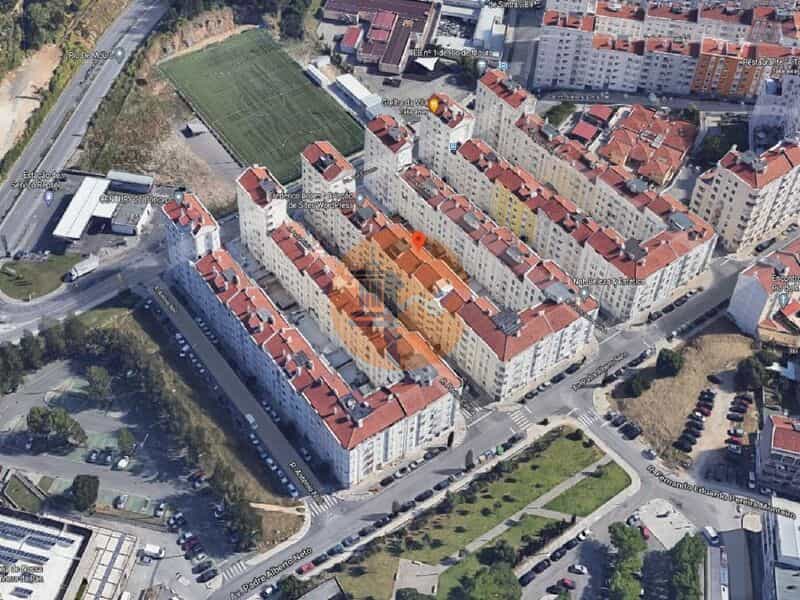 Eigentumswohnung im Rio de Mouro, Lissabon 11696009