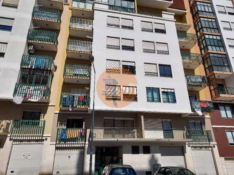 Condominium in Belas, Lisboa 11696017