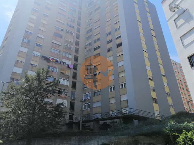 Condominium in Ponte de Frielas, Lisboa 11696020