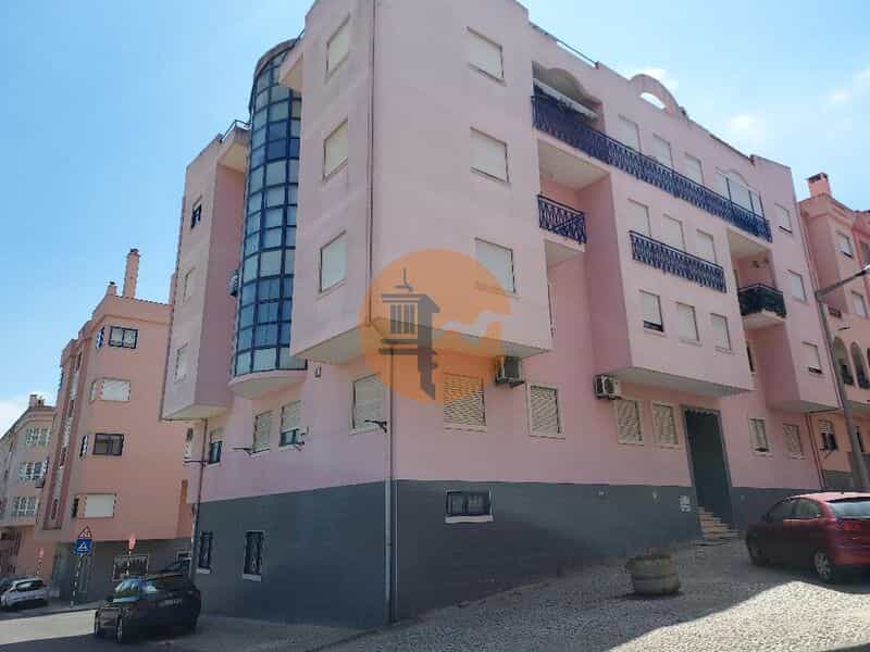 Condominium in Vale de Cavalos, Setubal 11696024