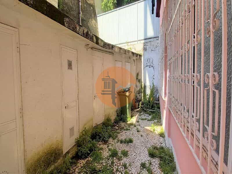 Eigentumswohnung im Sete Rios, Lissabon 11696028