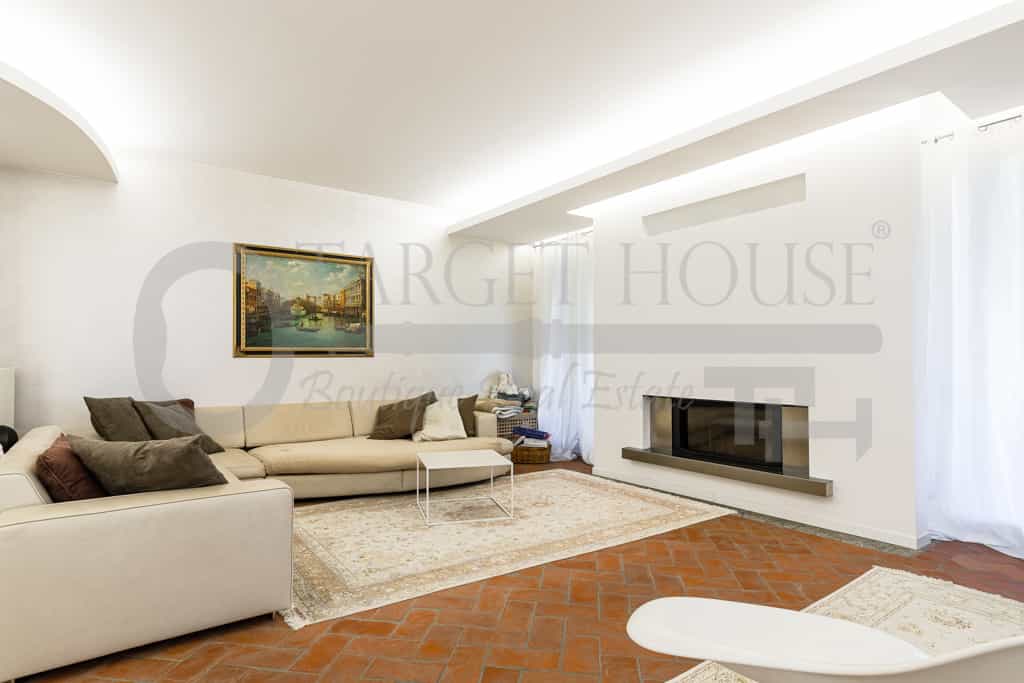 House in Robecco sul Naviglio, Lombardy 11697174