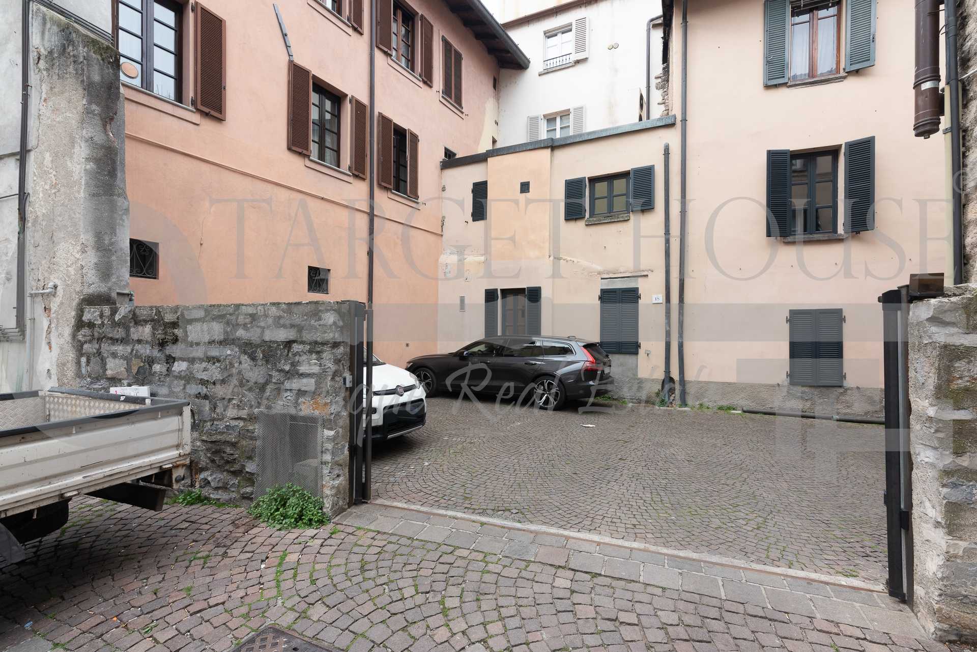 Condominio en Como, Lombardy 11697196