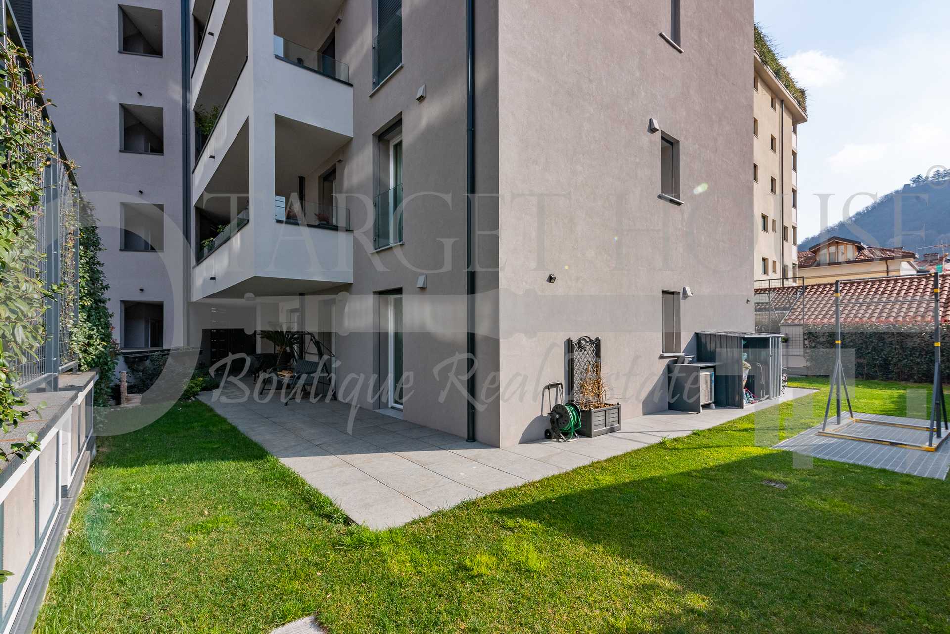 Condominium in Como, Lombardy 11697207