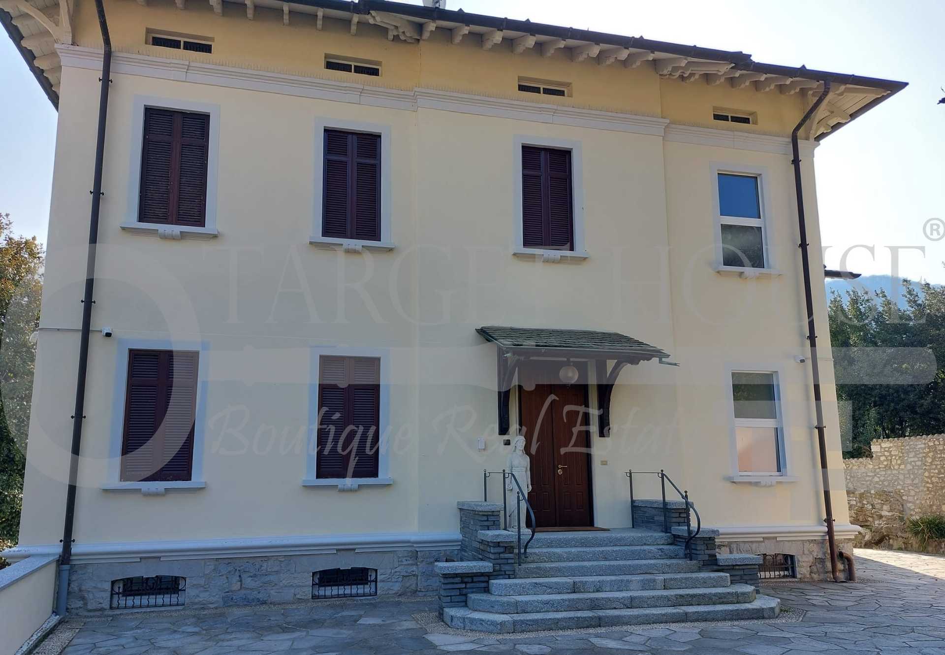 House in Como, Lombardy 11697213