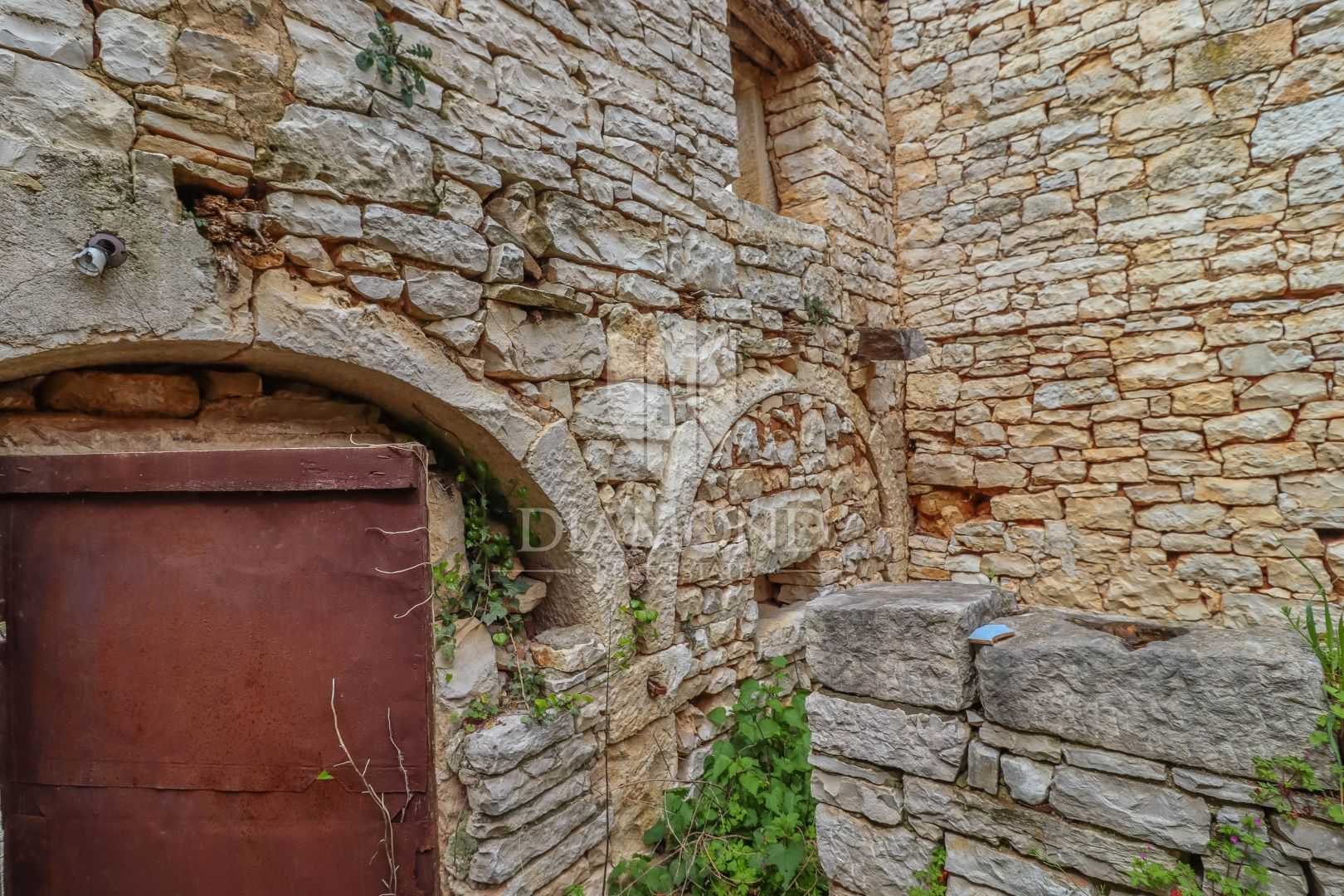 Hus i Sveti Lovrec Pazenaticki, Istarska Zupanija 11697280