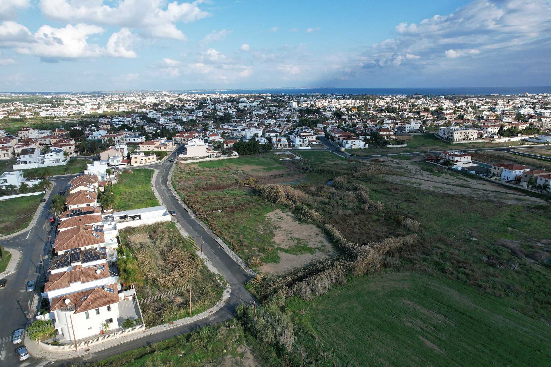 土地 在 Livadia, Larnaca 11697447