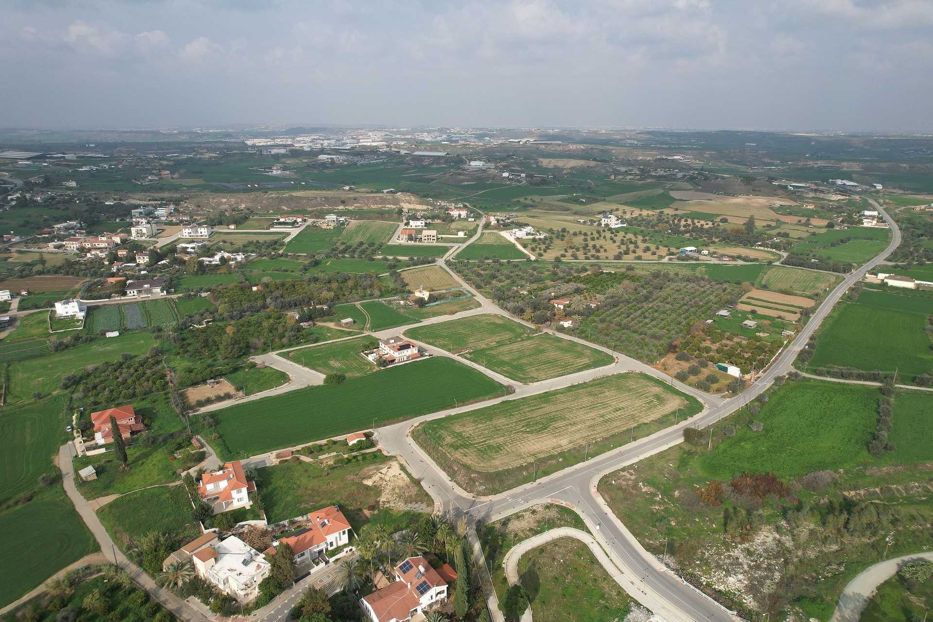 Tanah dalam Dali, Nicosia 11697456