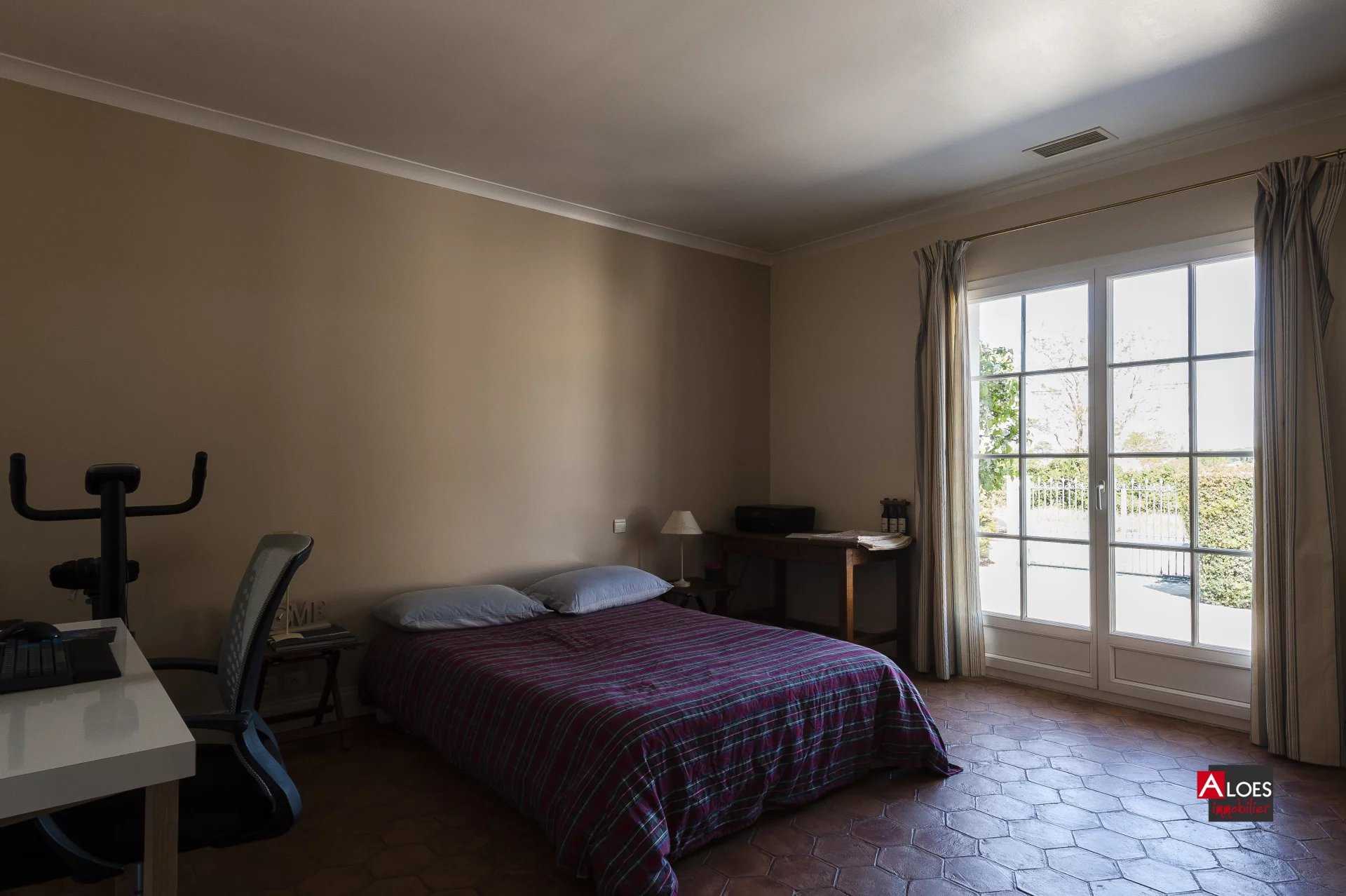 Rumah di Aigues-Mortes, Gard 11697636