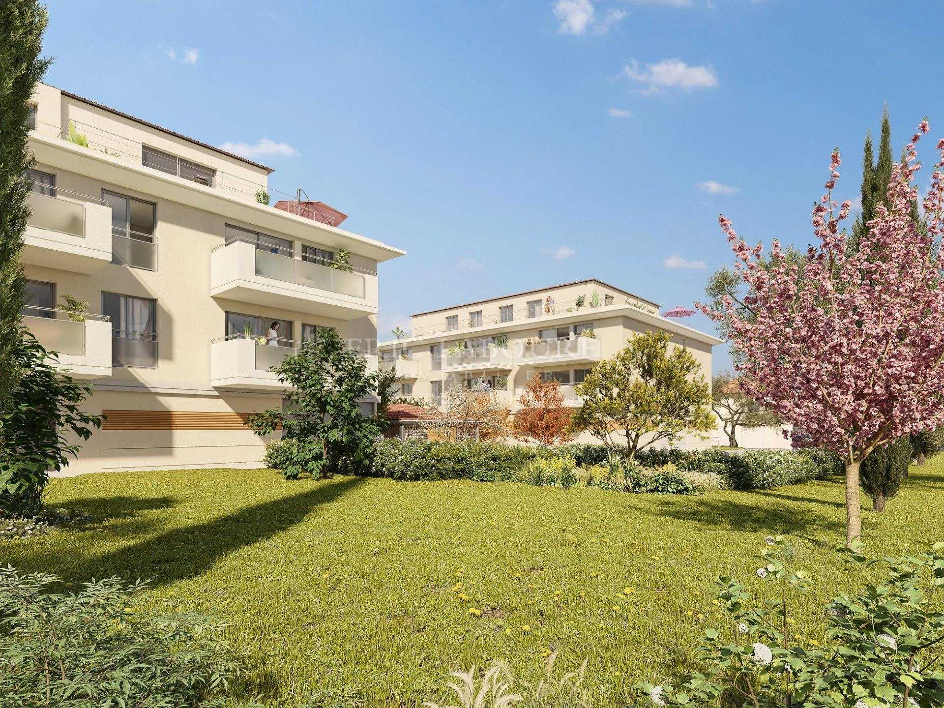 Condominium in Pegomas, Provence-Alpes-Cote d'Azur 11697648