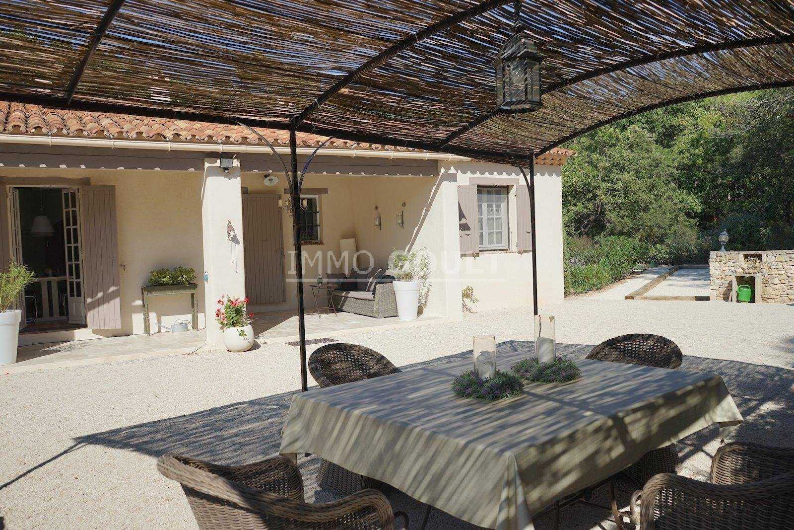 жилой дом в Menerbes, Provence-Alpes-Cote d'Azur 11697654