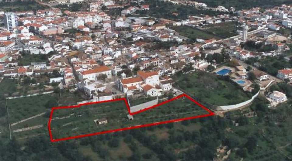 Maa sisään Sao Bras de Alportel, Faro 11698046