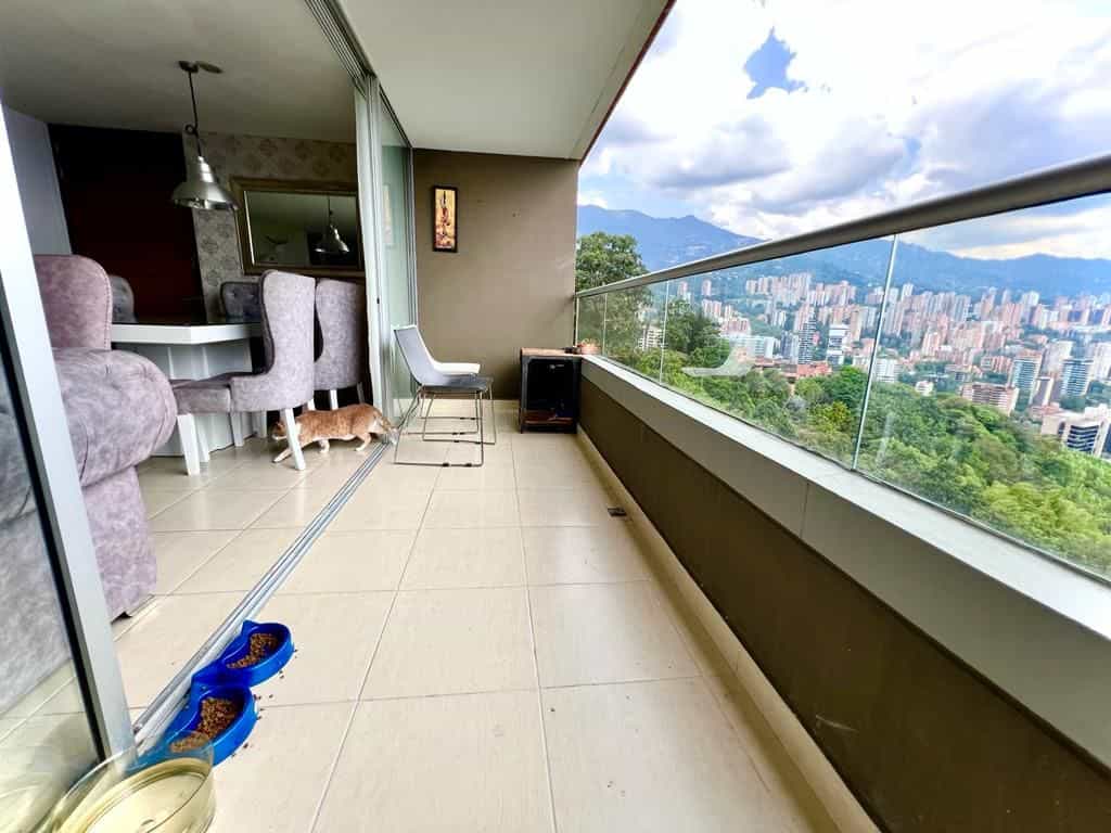 मकान में Medellín, Carrera 32 11698066