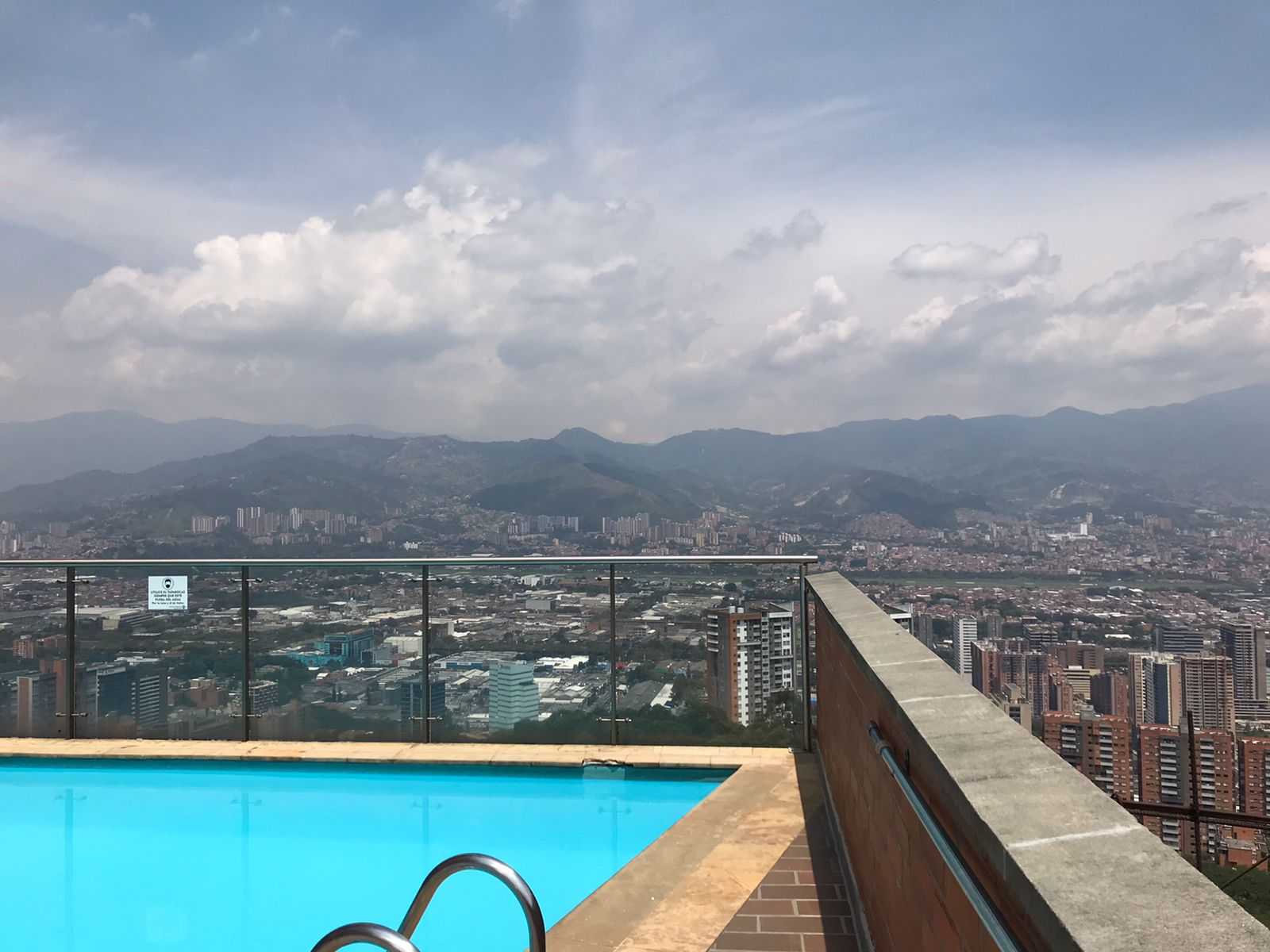 Hus i Medellín, Carrera 32 11698066