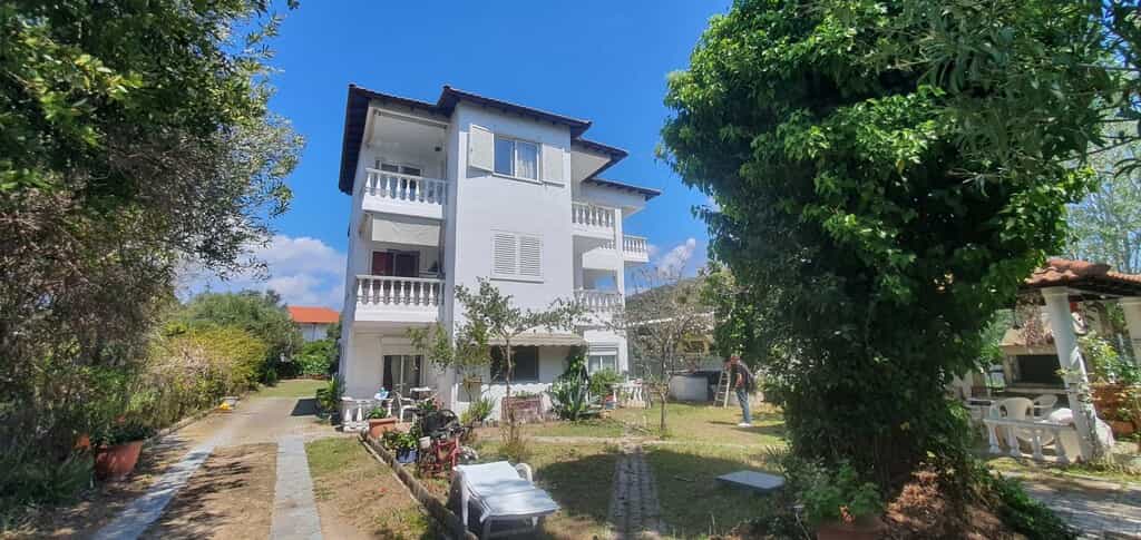 Condominium in Neos Marmaras, Kentriki Makedonia 11698693