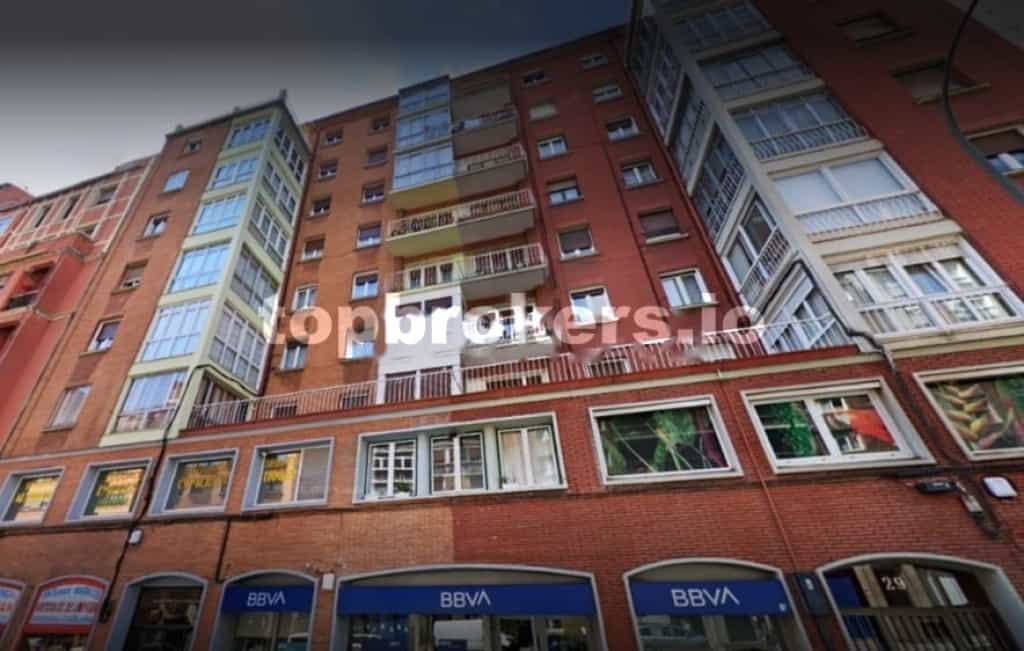 Condominium dans Bilbao, pays Basque 11699280