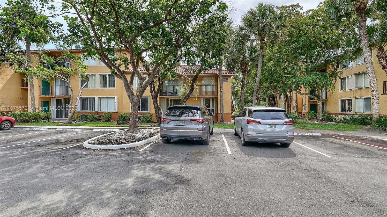 Condominium in Plantation, Florida 11699328