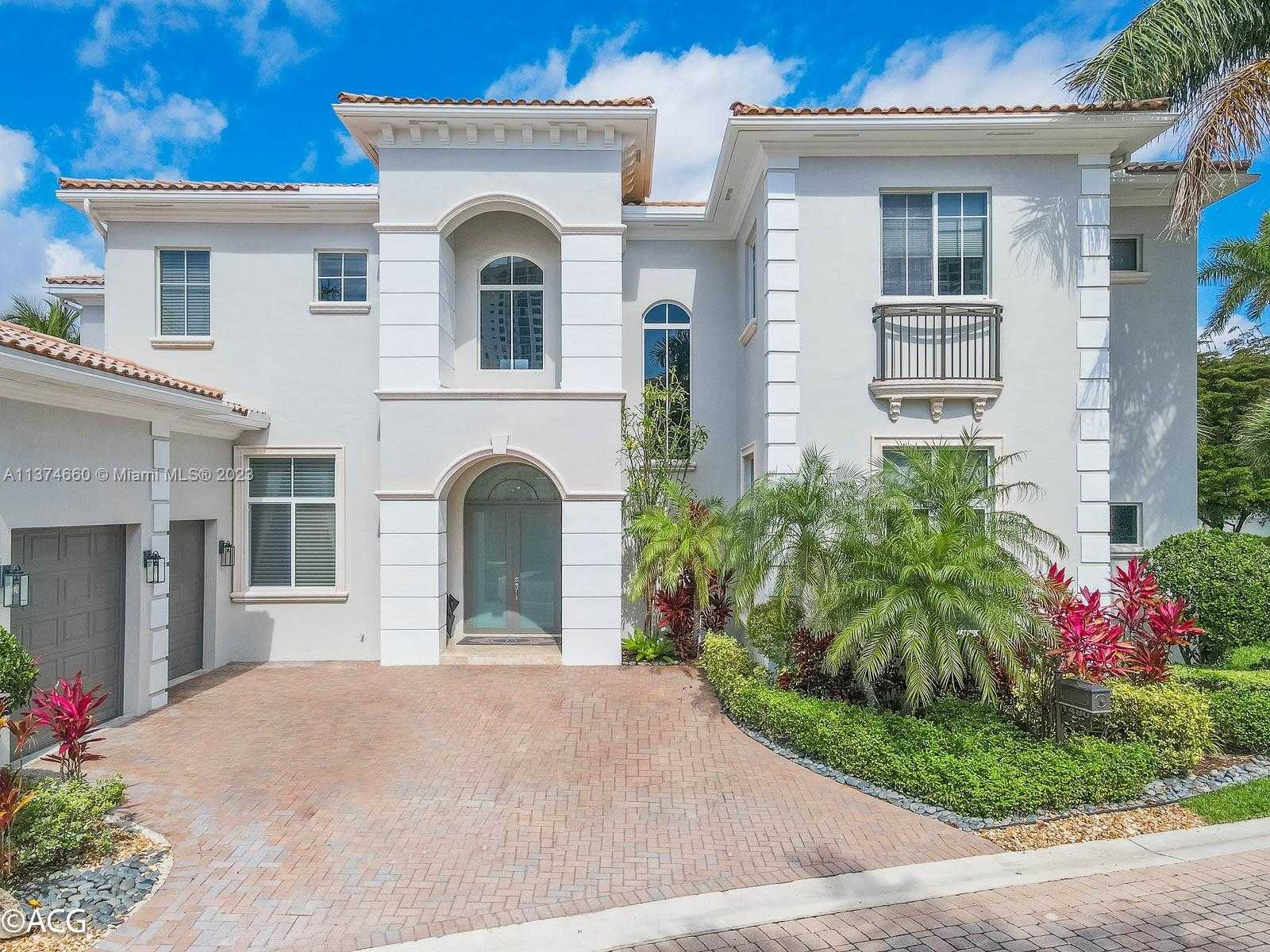 House in Beverley Beach, Florida 11699335
