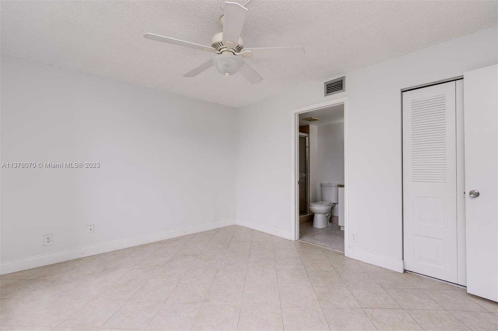 Condominium in Margate, Florida 11699339