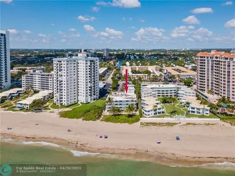 Condominium in Pompano Beach, Florida 11699344