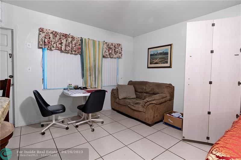 公寓 在 Pompano Beach, Florida 11699344
