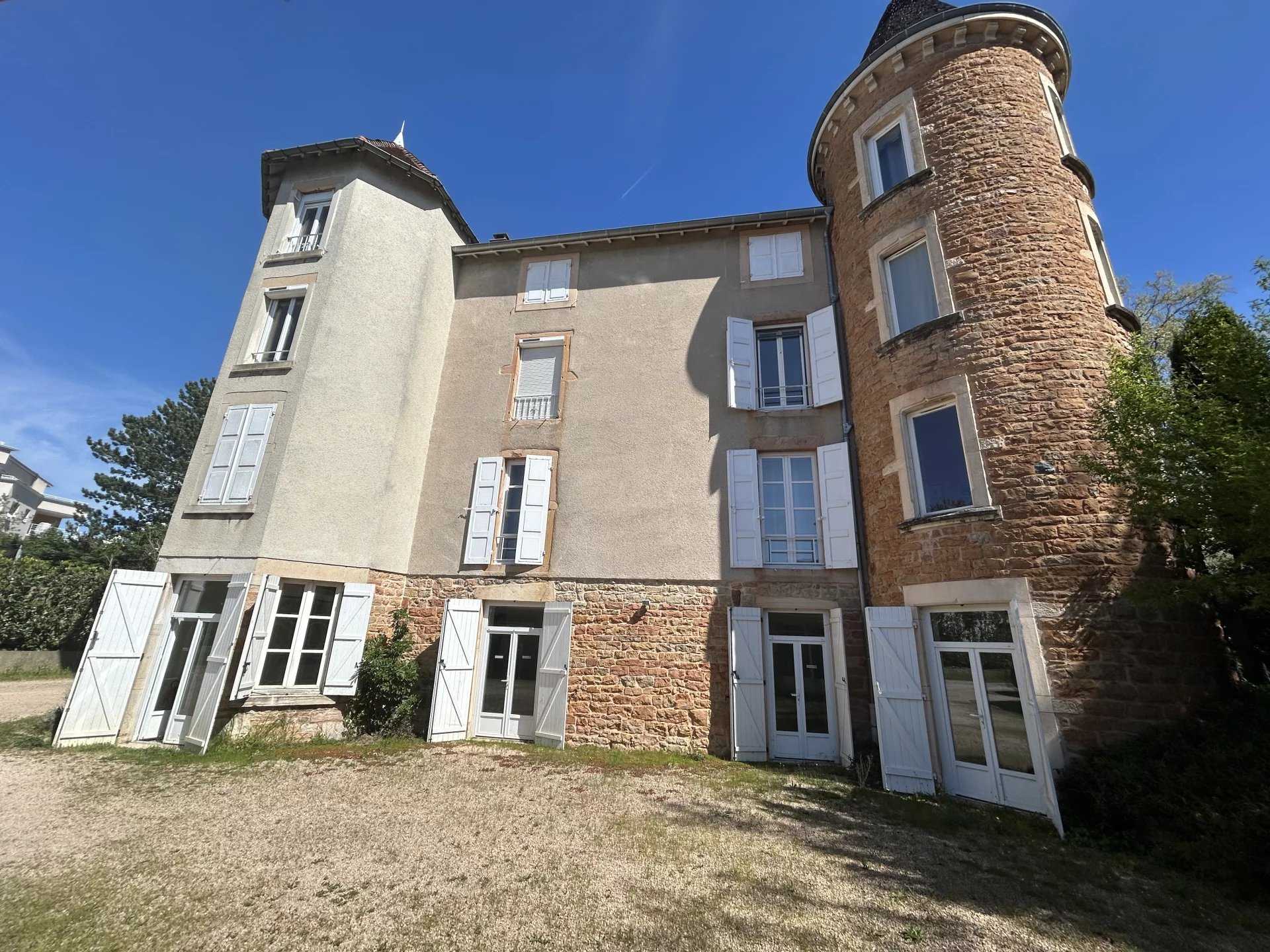 casa en Charnay-lès-Mâcon, Borgoña-Franco Condado 11699378