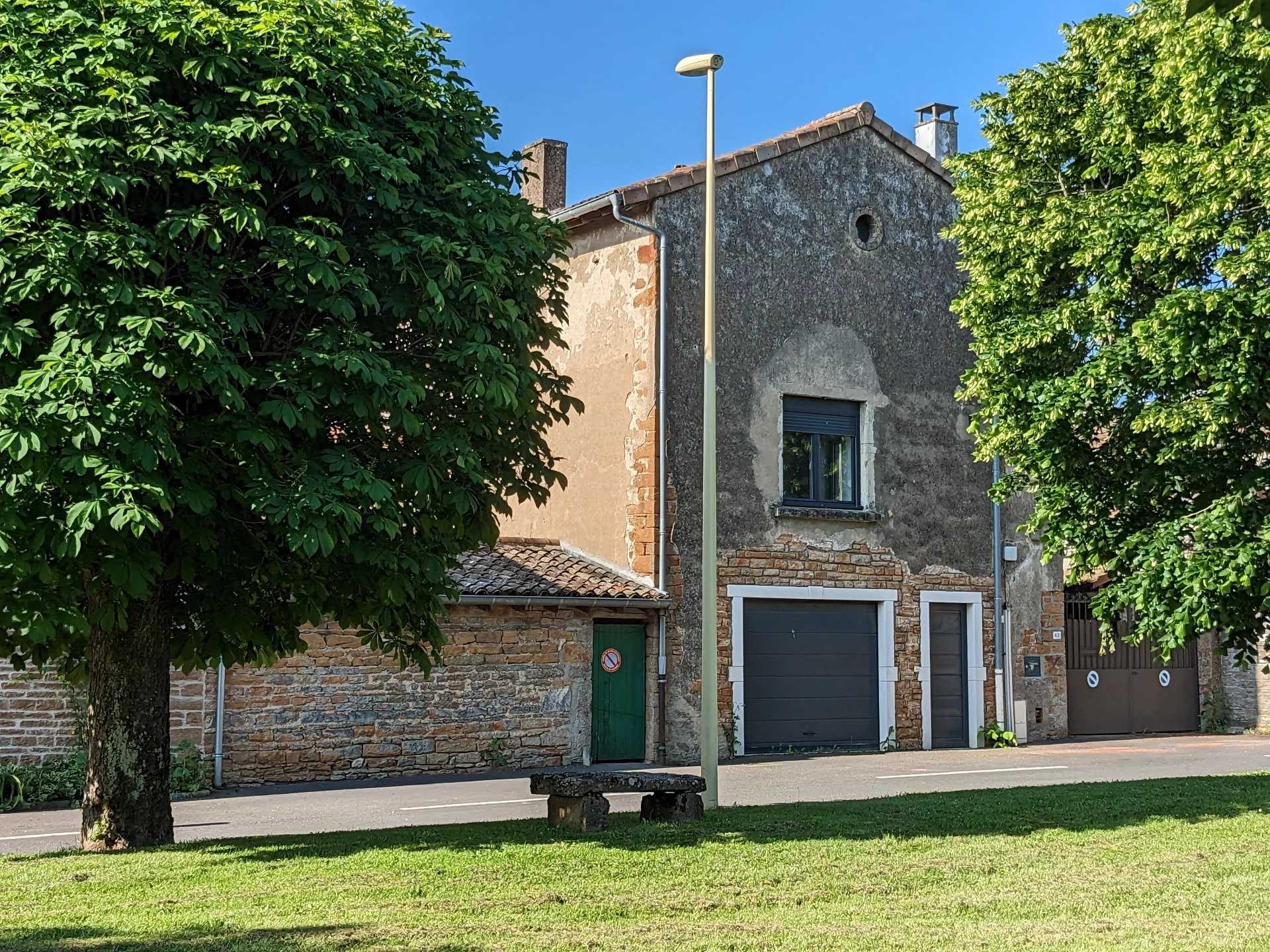 Dom w Hurigny, Burgundia-Franche-Comte 11699388