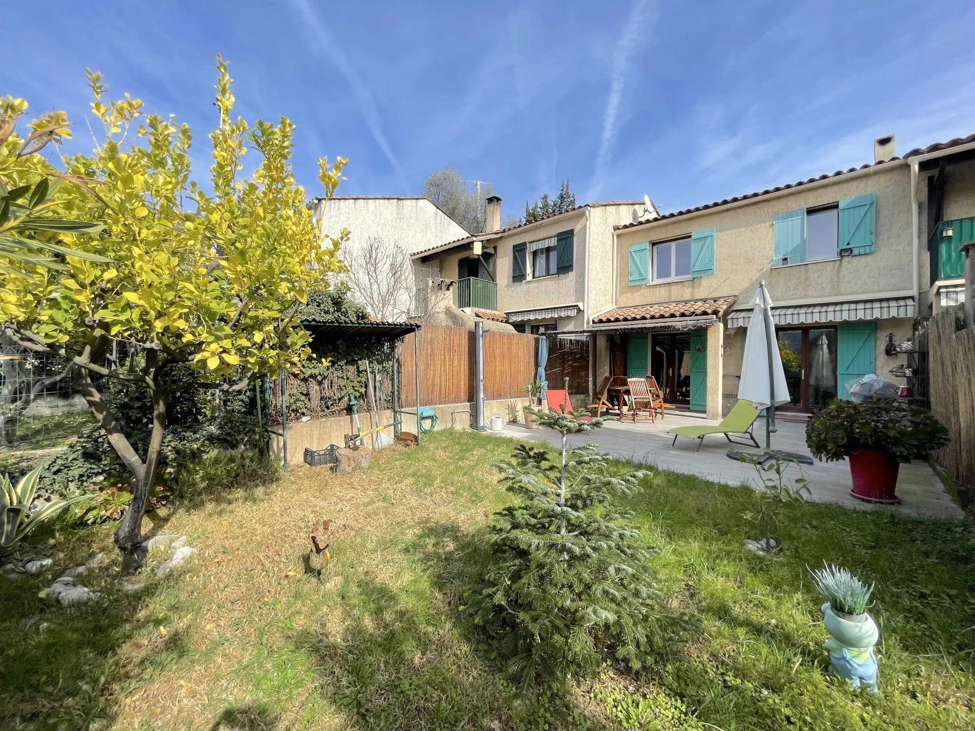 Hus i Saint-Andre-de-la-Roche, Provence-Alpes-Cote d'Azur 11699414
