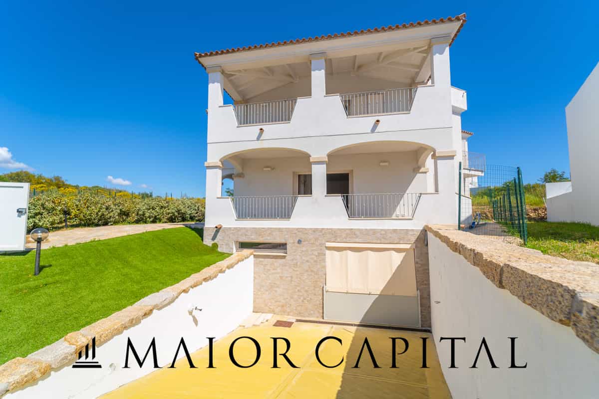 σπίτι σε Casa Tamponi, Sardegna 11700399