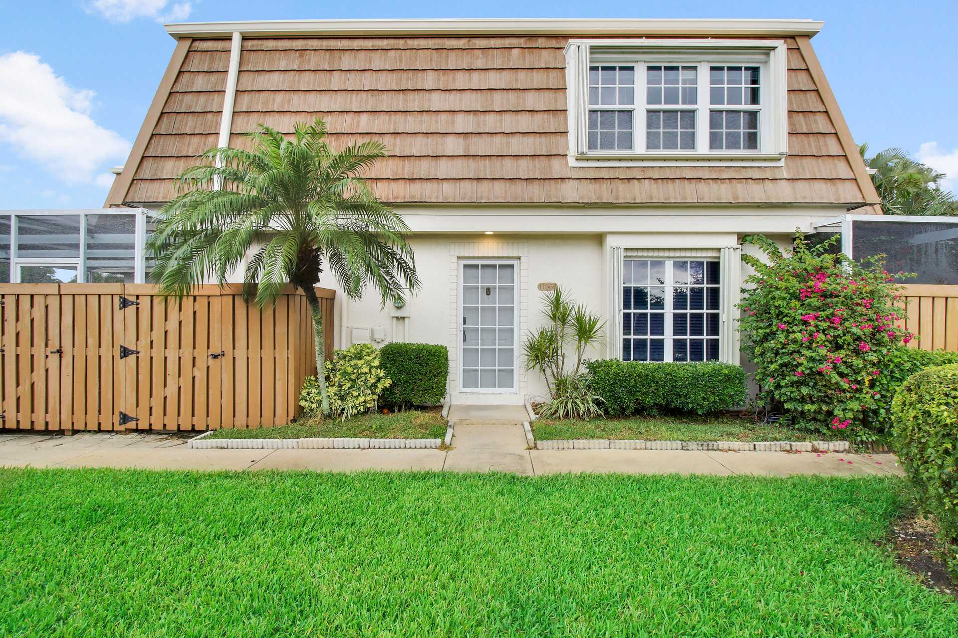 House in Palm Beach Gardens, Florida 11700757