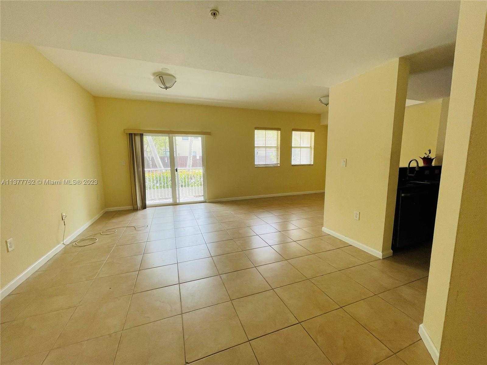 House in Doral, Florida 11700774